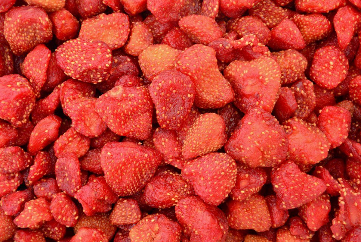 Top shot of many sun dried strawberries
